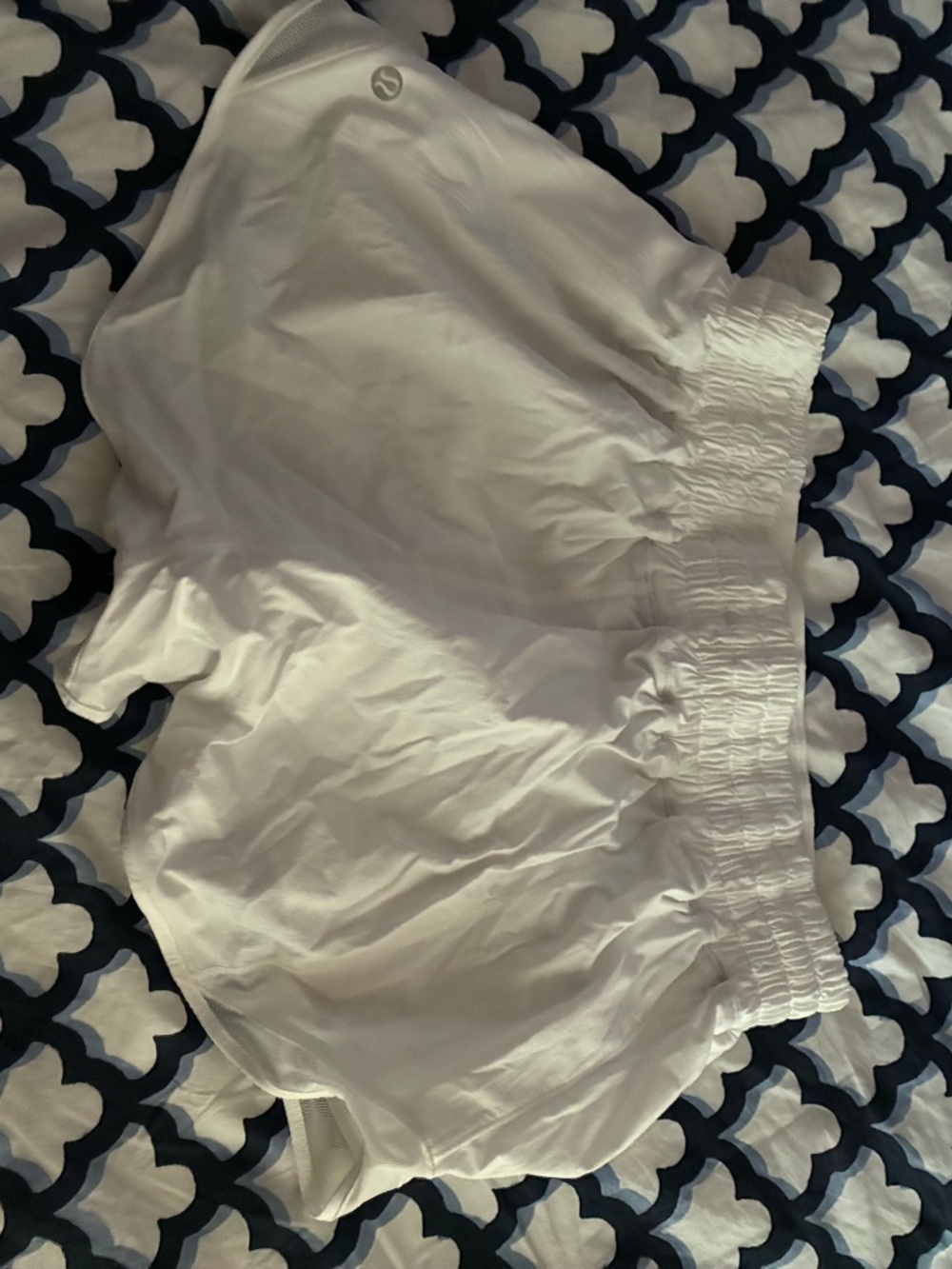 lululemon athletica White Hotty Hots 8